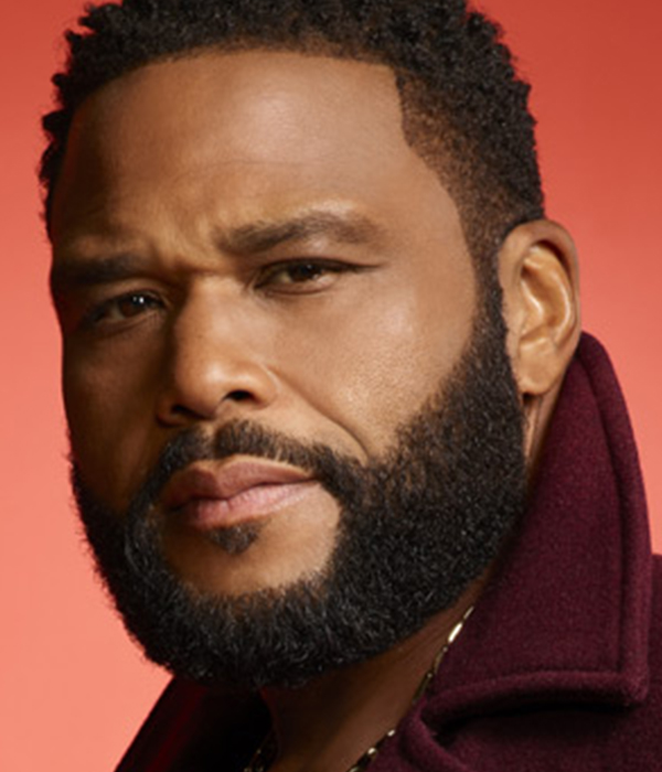 Anthony Anderson as Dre Johnson