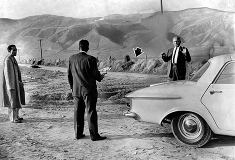 Smith directs officers at murder scene