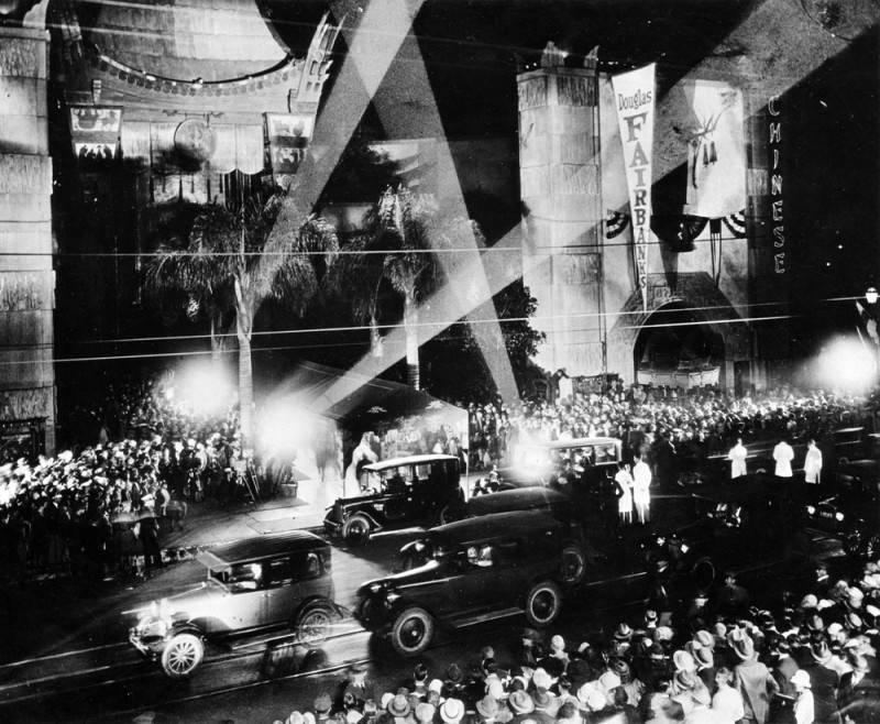 Grauman's Chinese Theatre, Hollywood, 1927.