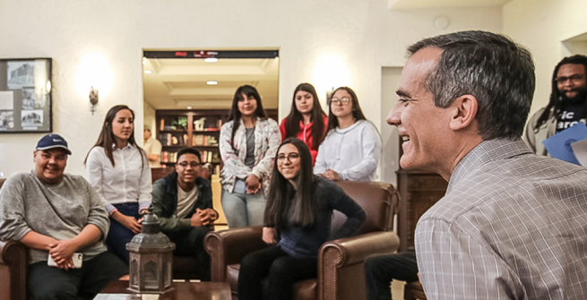 Mayor Garcetti and a group of teens