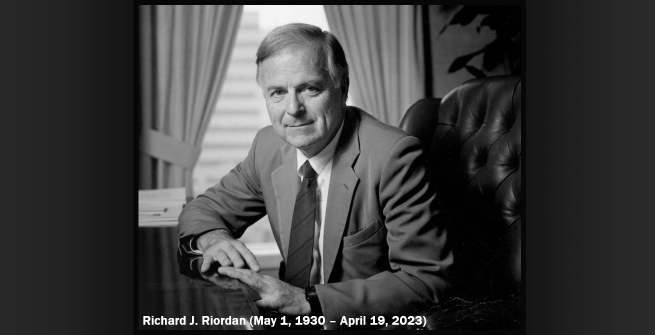 Portrait of Mayor Richard J. Riordan in his office