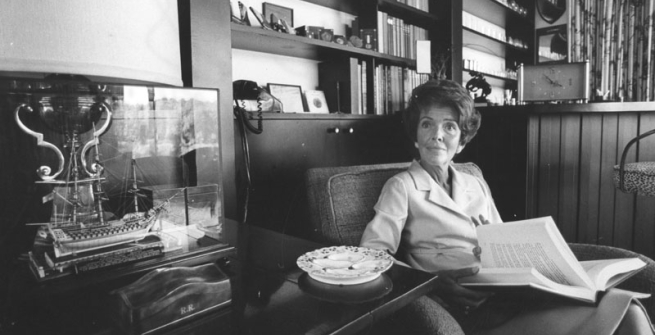 Nancy Reagan in her Bel Air living room