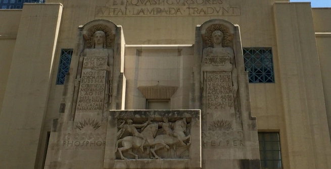 Exterior view of the Flower street entrance of the library