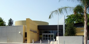 Exterior view of the Valley Plaza Library