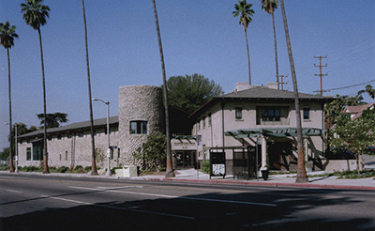 picture of library building exterior