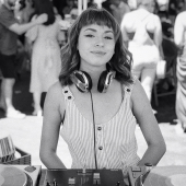 portrait of DJ Que Madre