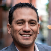 Author Ernesto Cisneros