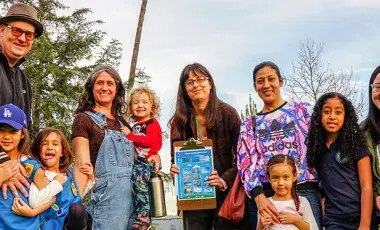 group of participants and librarians from the Arroyo Seco Library Neighborhood Science program