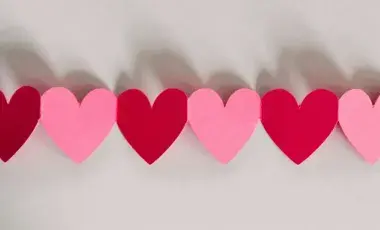 Red and pink paper hearts