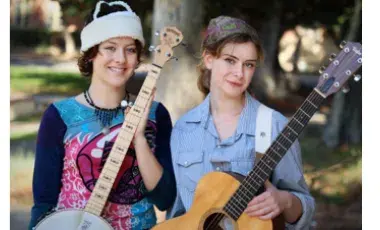 performers playing guitar
