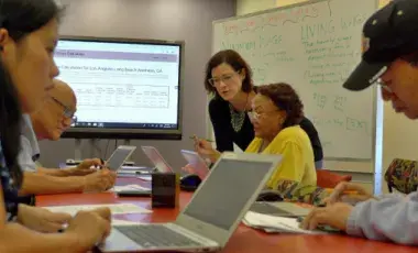 Tutor instructing learners