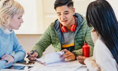 3 teens discussing