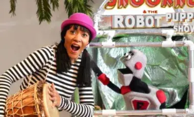 Performers Snooknuk and Ebot performing their show