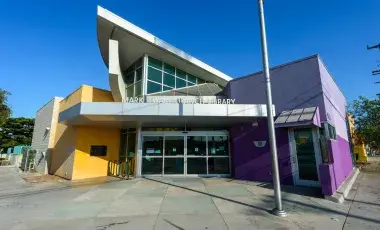exterior of Mark Twain Branch Library