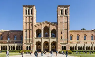 UCLA quad area, Powell Library