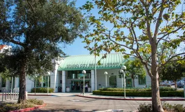 Exterior of Studio City Branch Library