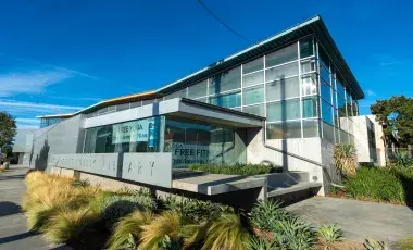Exterior of Sylmar Branch Library