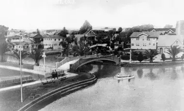 Los Angeles Venice canals dream up by Abbot Kinney, 1922