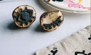 potato stamps of eyes 