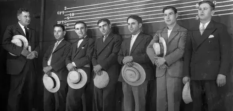 Mobster Modes