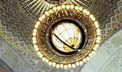 Rotunda Globe