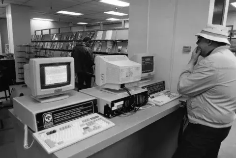 Central Library opens book stop