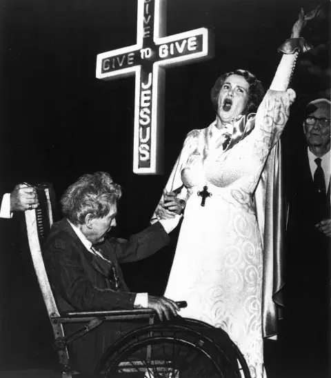 Burgess Meredith with Geraldine Page as Big Sister in The Day of the Locust