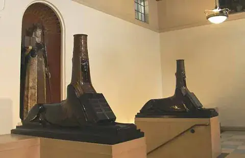 Sculpture of sphinxes on top landing of North Staircase