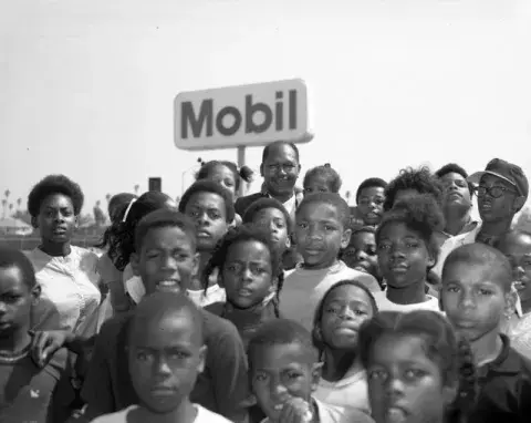 Tom_Bradley_campaigning