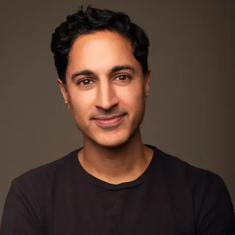 Author Maulik Pancholy 