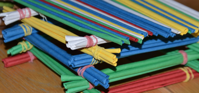 straw house inspired by three little pigs