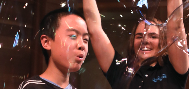 bubble-show-kid--placed-in-bubble