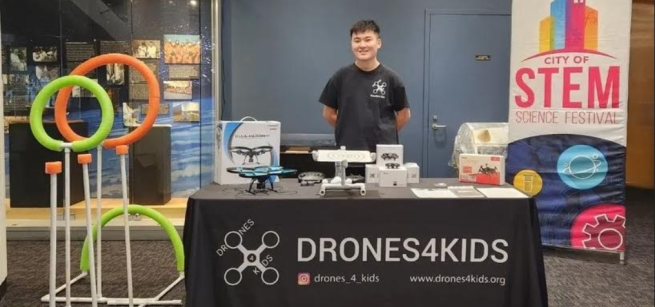 drones with obstacle course and event presenter