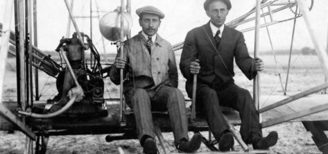 wright brothers in flight