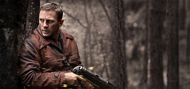 Actor Daniel Craig in a movie still of Defiance