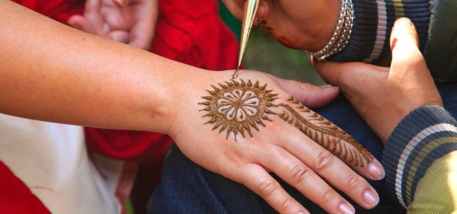 henna tattoo on top of hand