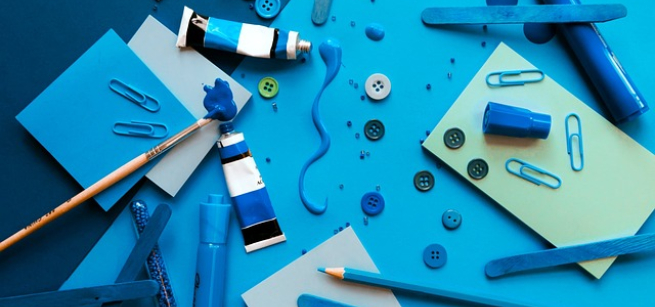 a picture of art and craft materials in shades of blue, Image by bridgesward from Pixabay