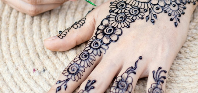 hands with henna