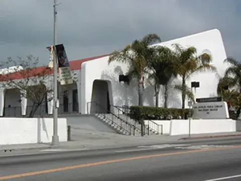 Exterior view of the San Pedro Library