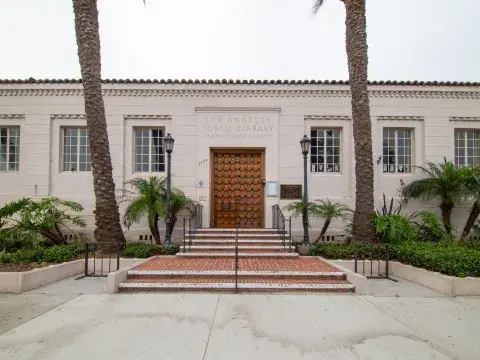 exterior of Angeles Mesa Branch Library