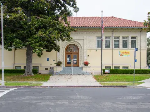 Exterior of Vermont Square Branch Library