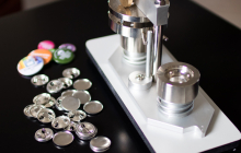 button maker