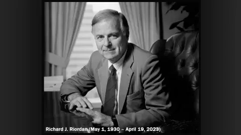 Portrait of Mayor Richard J. Riordan in his office