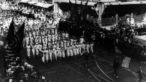  Suffragettes on Parade, LAPL Photo Collection (sometime before 1920)