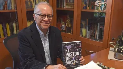 José Gil Olmos es un periodista y escritor mexicano destacado