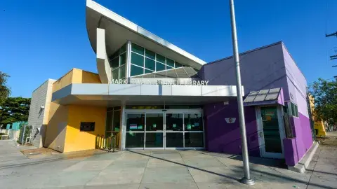 図書館の場所 | Los Angeles Public Library