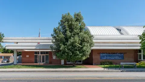 Exterior of Sherman Oaks Branch Library