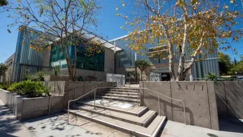 図書館の場所 | Los Angeles Public Library