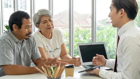 Financial planning couple