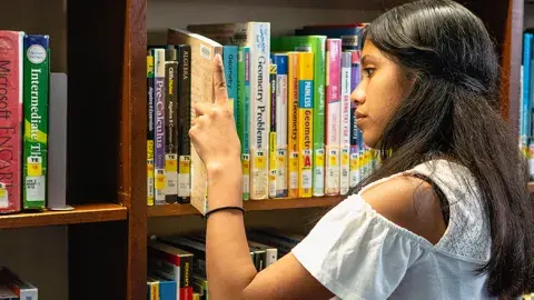 teen, girl, using, volunteering, library